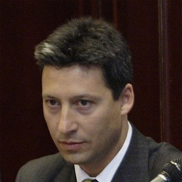 CARLOS VELÁZQUEZ